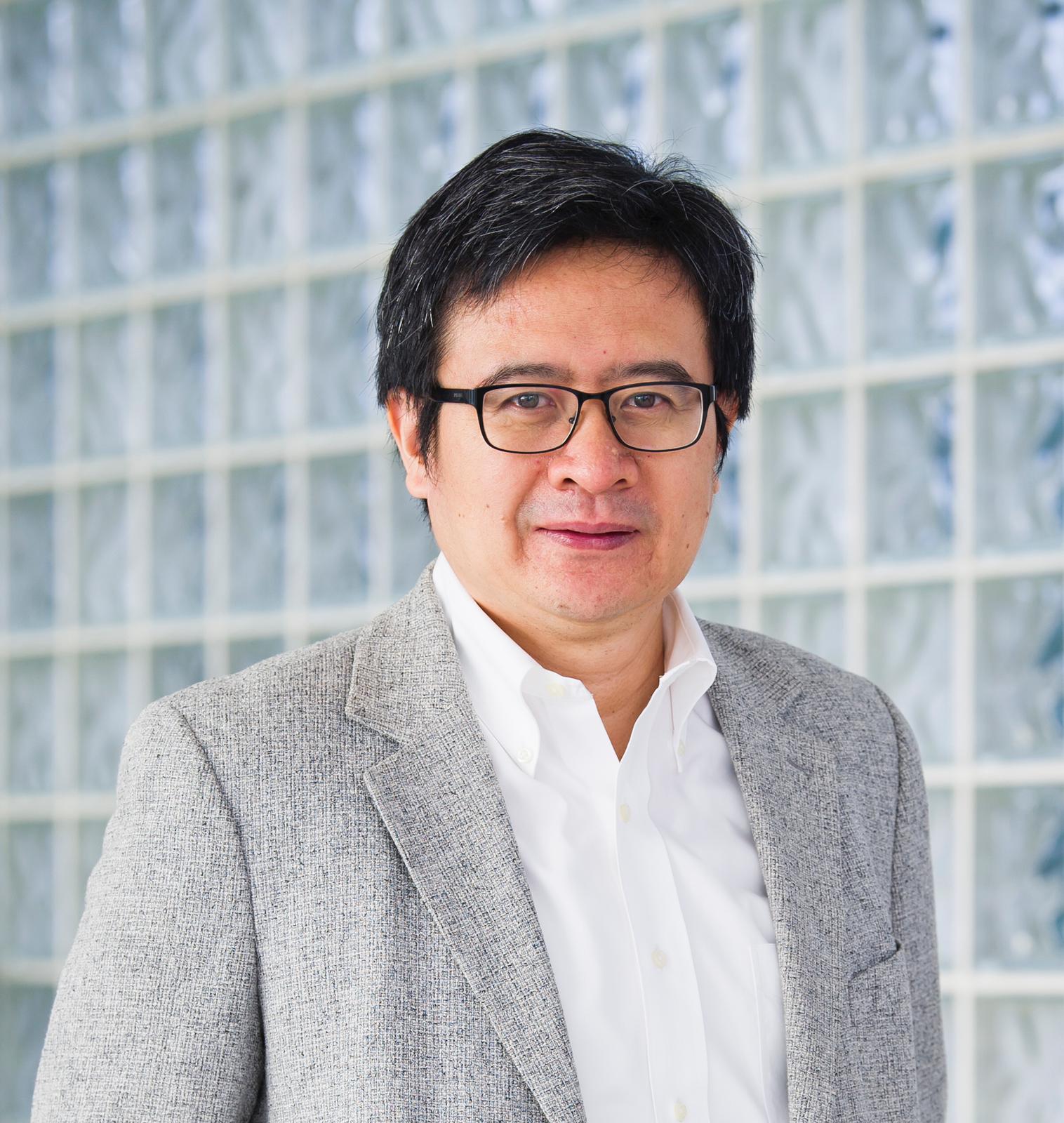 Prof Tong Yang